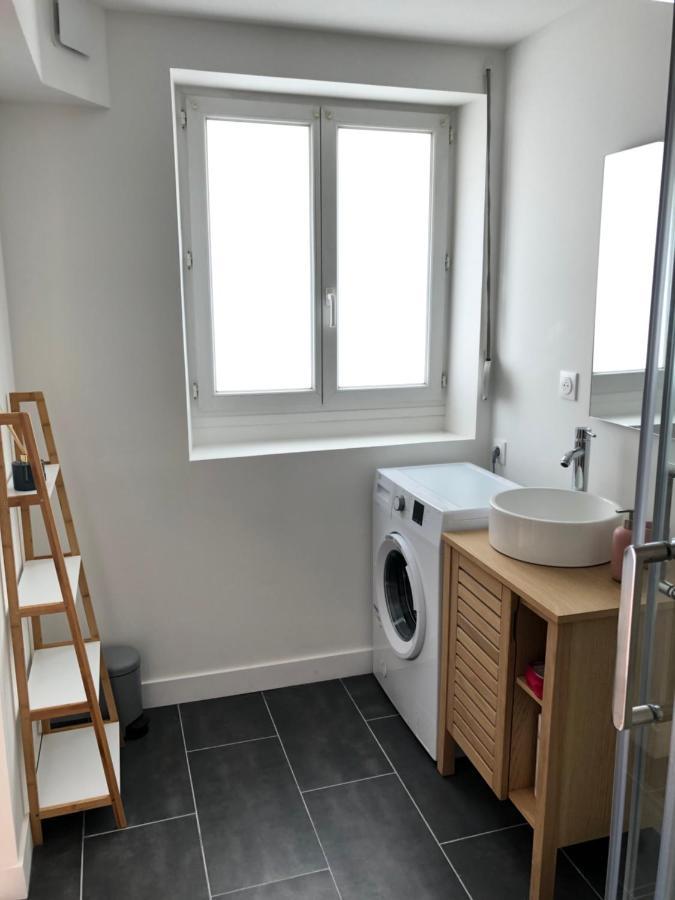 Blue Studio Cosy Et Calme Proche Du Centre Avec Tv Et Wifi La Rochelle  Exterior photo