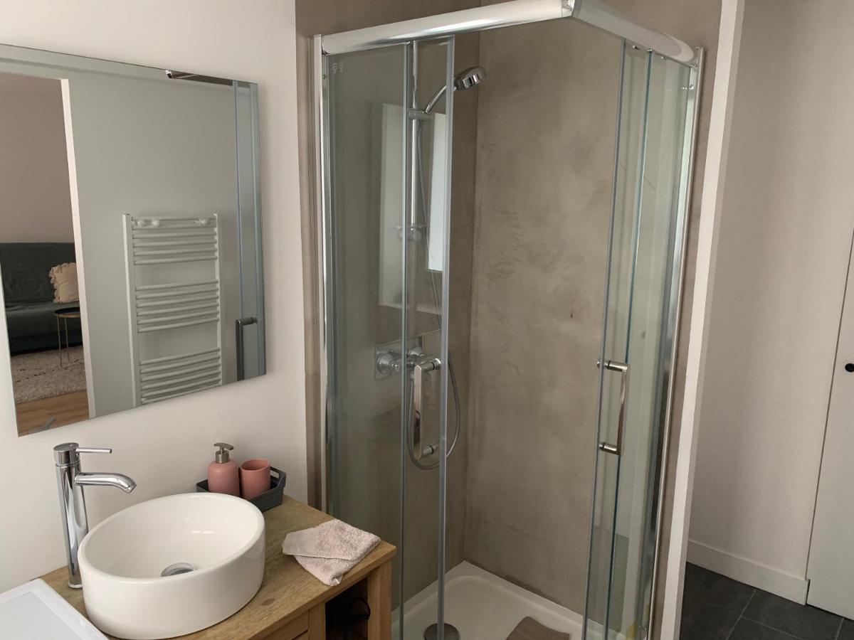Blue Studio Cosy Et Calme Proche Du Centre Avec Tv Et Wifi La Rochelle  Exterior photo