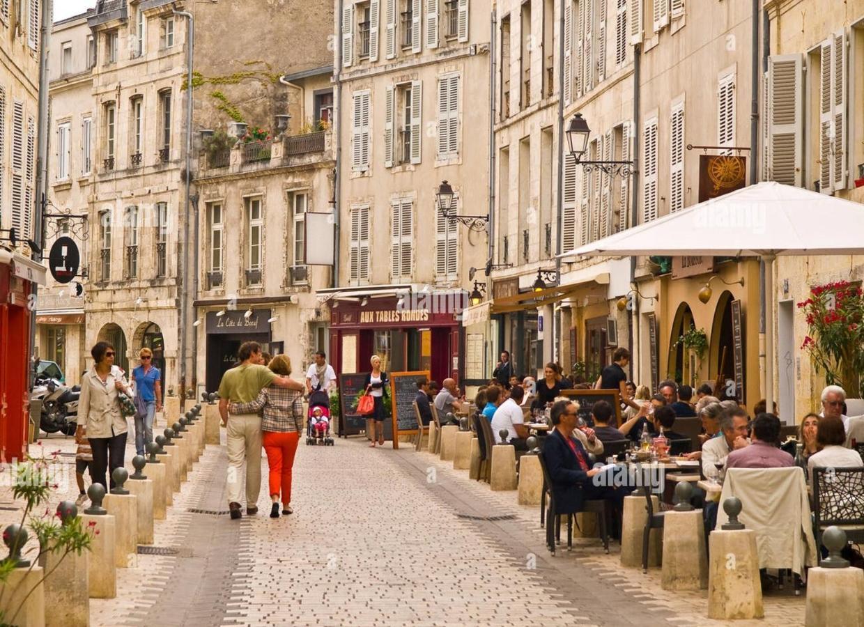 Blue Studio Cosy Et Calme Proche Du Centre Avec Tv Et Wifi La Rochelle  Exterior photo